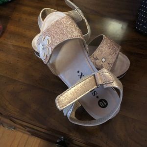 Girls sandals